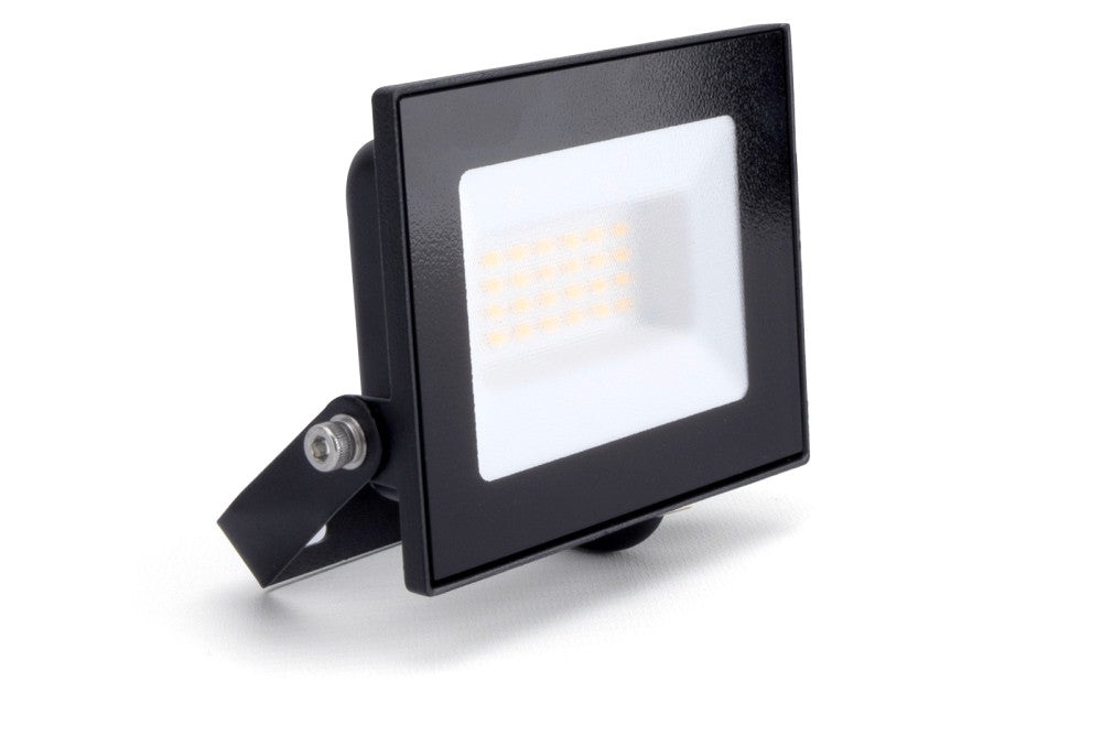 COMPACT SLIM FLOODLIGHT 20W 2000LM 3000K 120 BEAM 100LM/W IP65 IK08 INTEGRAL LED BLACK - ILFLE003