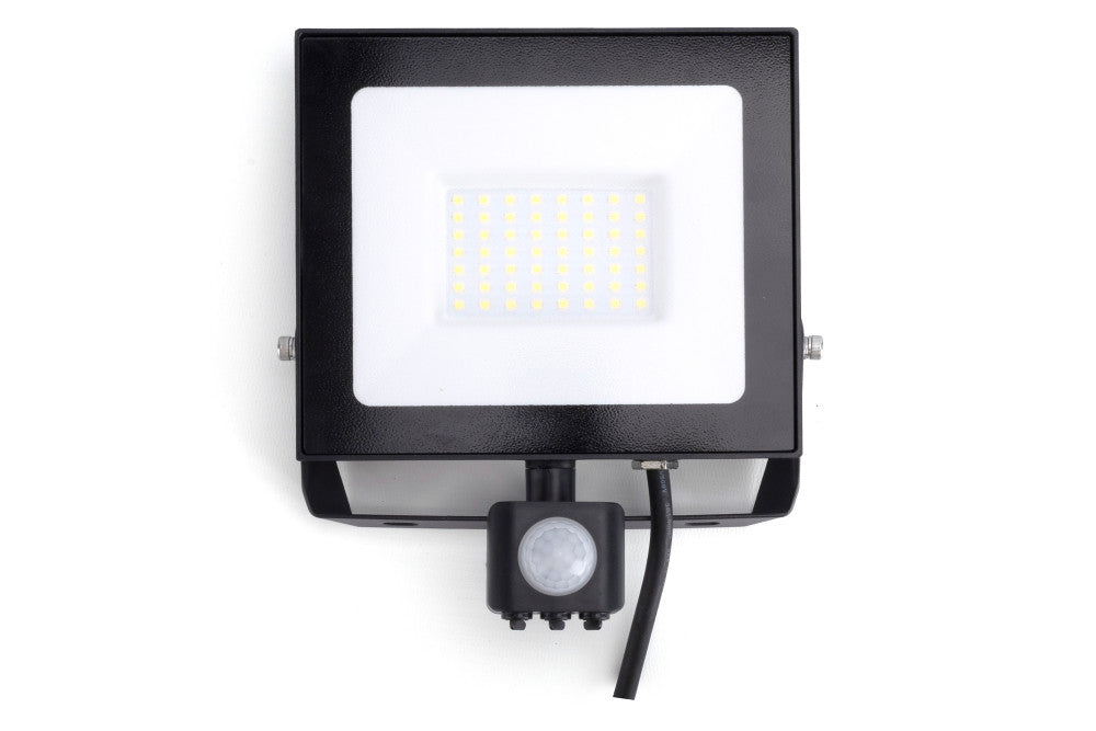 COMPACT SLIM FLOODLIGHT PIR 50W 5000LM 4000K 120 BEAM 100LM/W IP65 IK08 INTEGRAL LED BLACK - ILFLE043