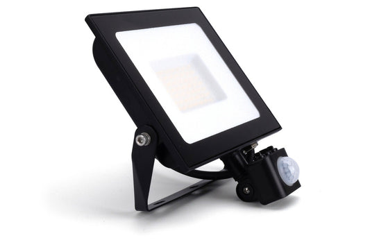 COMPACT SLIM FLOODLIGHT PIR 50W 5000LM 3000K 120 BEAM 100LM/W IP65 IK08 INTEGRAL LED BLACK - ILFLE035