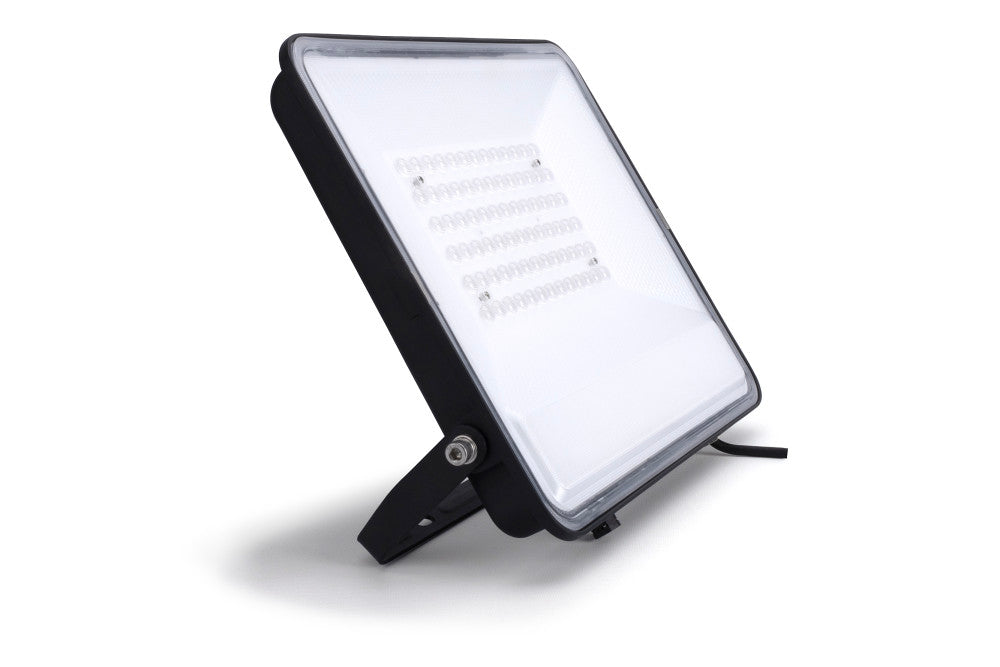 PRECISION PLUS 2 FLOODLIGHT PC LENS 200W 32000LM 3000K 90 BEAM 160LM/W IP65 IK08 INTEGRAL LED BLACK - ILFLF003