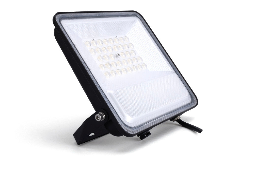 PRECISION PLUS 2 FLOODLIGHT PC LENS 100W 16000LM 4000K 90 BEAM 160LM/W IP65 IK08 INTEGRAL LED BLACK - ILFLF004