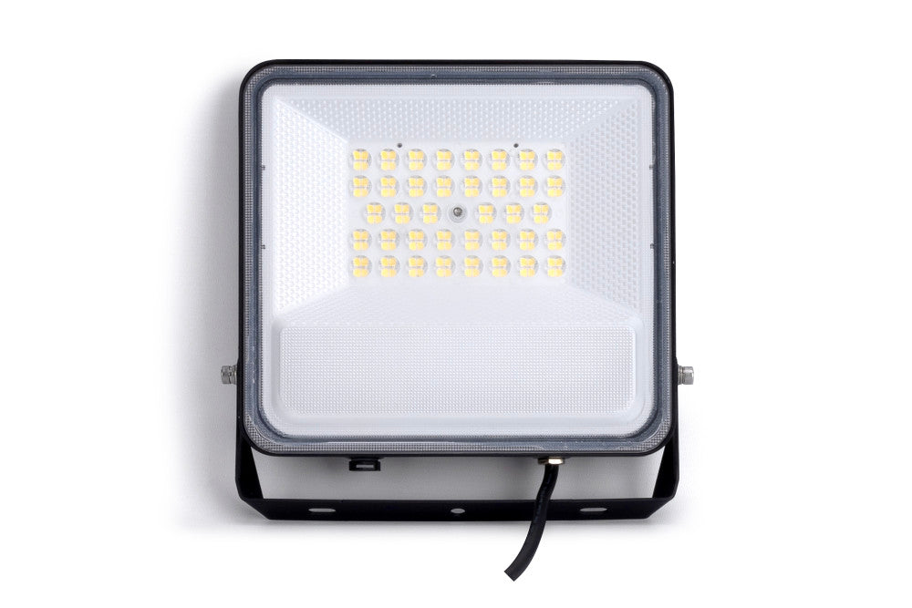 PRECISION PLUS 2 FLOODLIGHT PC LENS 100W 16000LM 4000K 90 BEAM 160LM/W IP65 IK08 INTEGRAL LED BLACK - ILFLF004