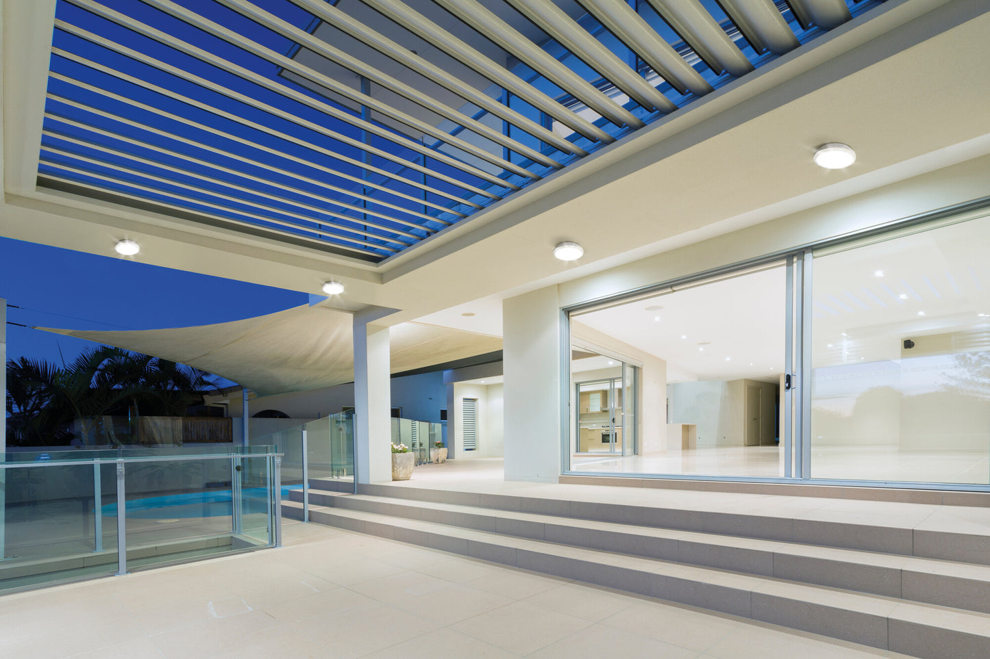 Ceiling-mounted LED light fitting DABA PRO