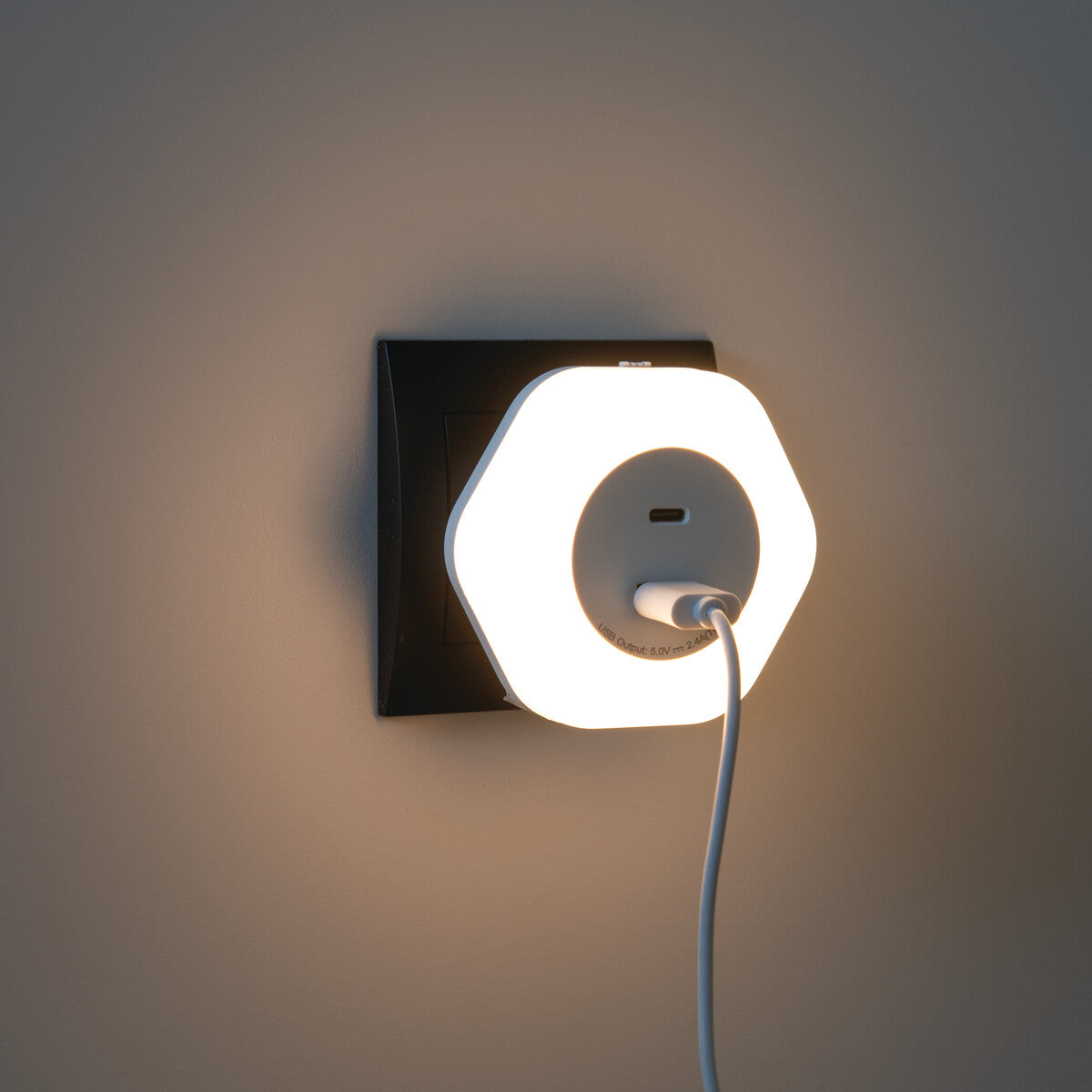 LED plug-in lamp BOLA LED