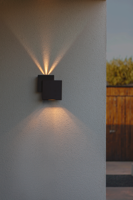 Wall Light, LED 3000K 850lm IP54, c/w Clear Glass Diffuser