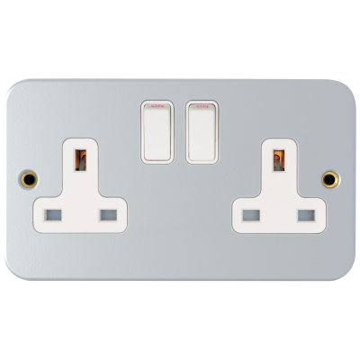Socket, 2 Gang (2G) SP Switched Twin Earths